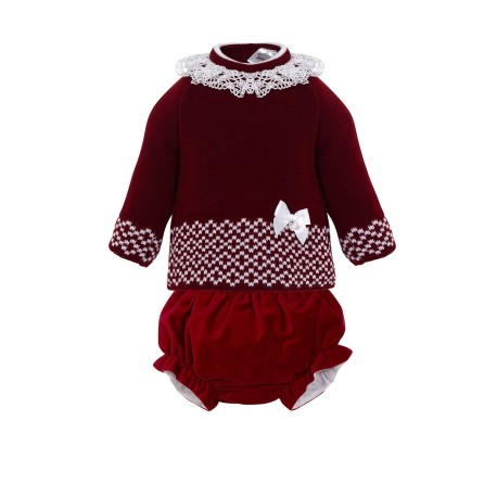 Conjunto largo 2 piezas bebé niña, color granate con detalles en blanco.