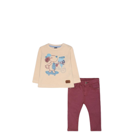 Conjunto para niño compuesto por camiseta beige con diseño de perro y pantalón burdeos de Street Monkey, ideal para un look cómodo y divertido.