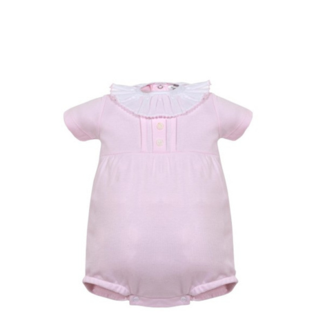 Pelele corto bebé Minhon con cuello volante, en color rosa suave, ideal para mantener a tu bebé cómodo y con estilo.