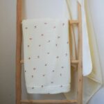 Muselina Domiva suave con diseño delicado para el bebé.