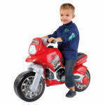 Moto correpasillos roja Moltó con diseño deportivo para niños, tamaño 92 x 47 x 63 cm.