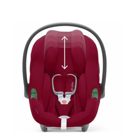 Silla para el coche Cybex, portabebés con reposacabezas regulable y arnés de seguridad, diseño ergonómico en color rojo.